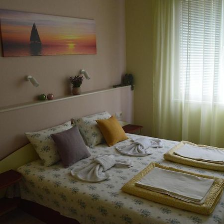 Yanis Hotel Chernomorets Exterior photo